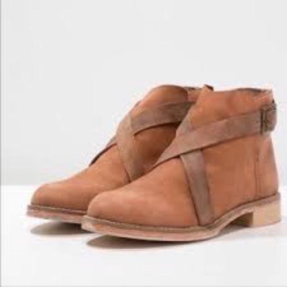 ❤️Free People Las Palmas Taupe Brown Ankle Booties Leather Buckle Size 8 - Picture 1 of 9
